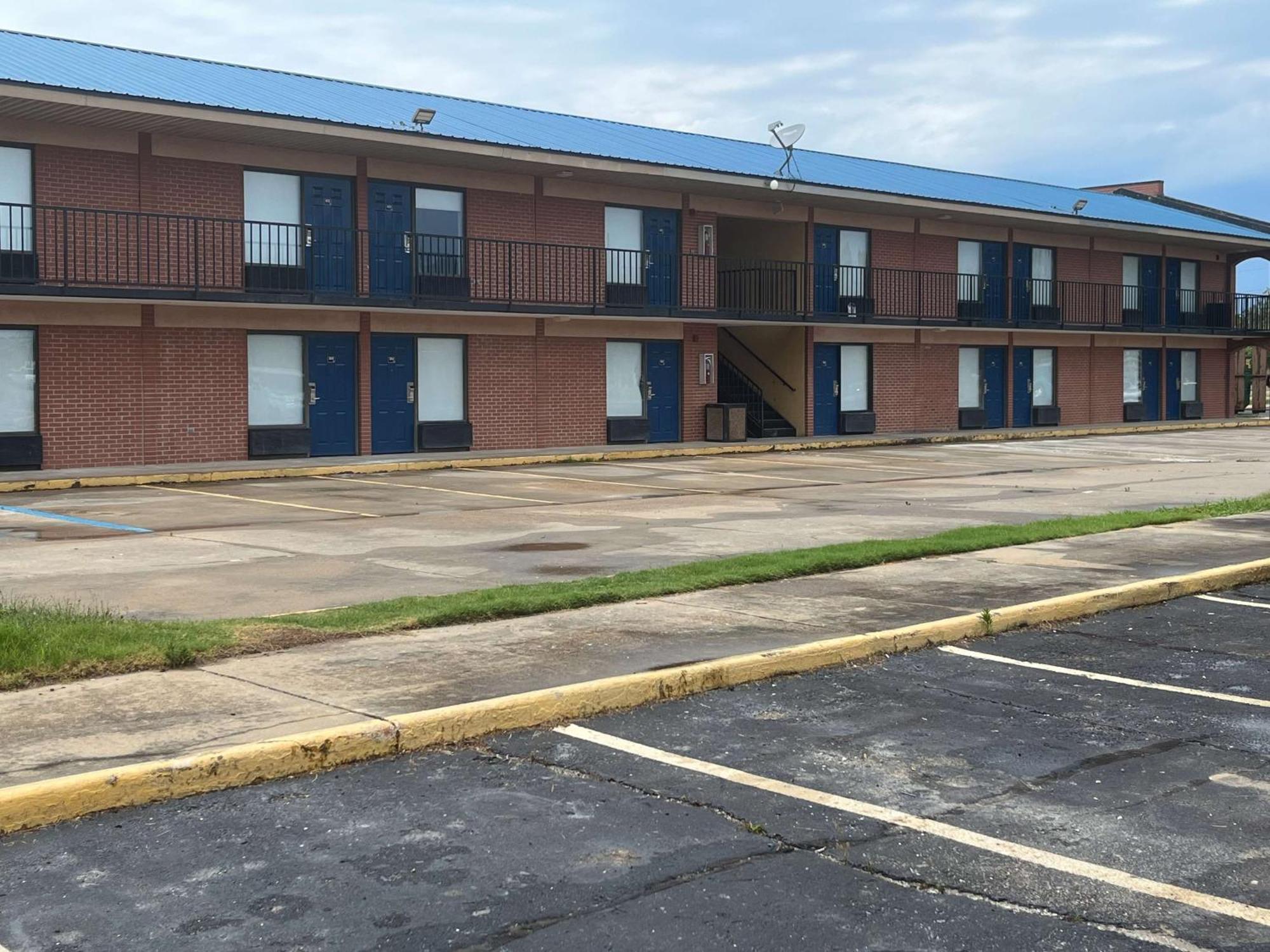 Motel 6 Greenwood, Ms 外观 照片